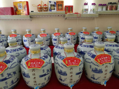 大量の酒を買う